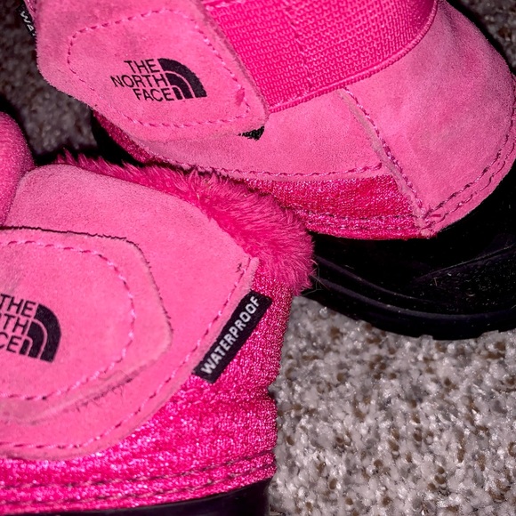 Toddler North Face snow boots - Picture 2 of 3